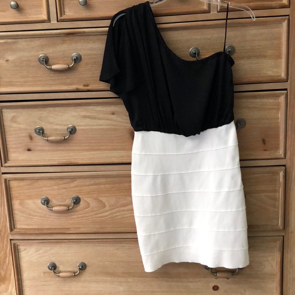 Small Black & white dress